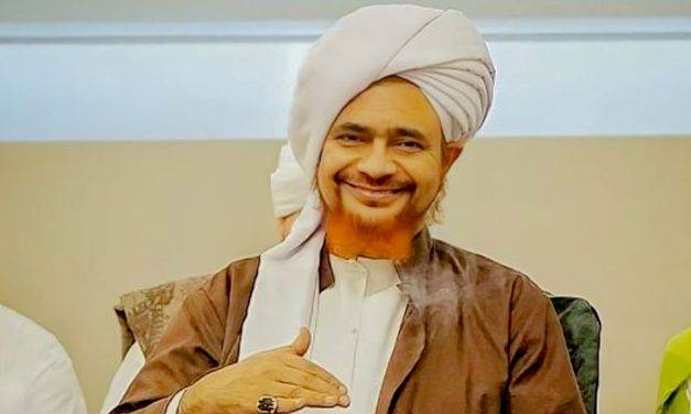Al-Habib Umar bin Muhammad bin Salim bin Hafidz akan Kunjungi Indonesia, Simak Biografi Beliau di Sini!