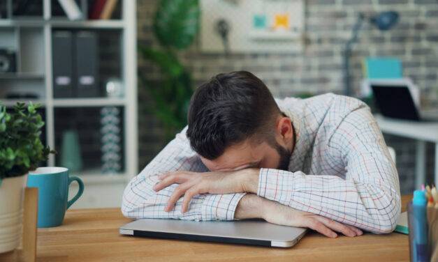 Sering Mengantuk di Siang Hari, Padahal Tidur Cukup? Ini Penjelasannya